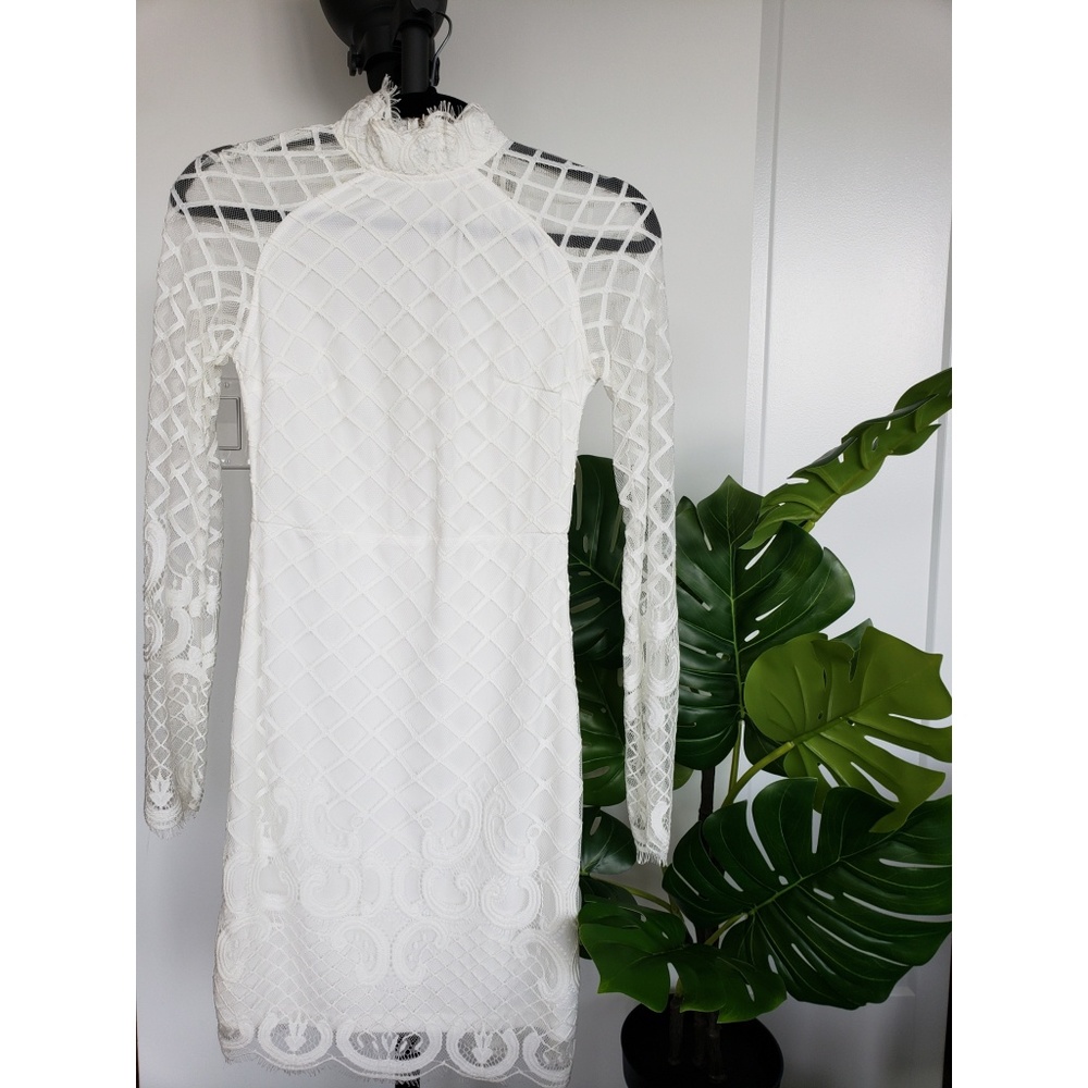 White Long-Sleeved Lace Dress